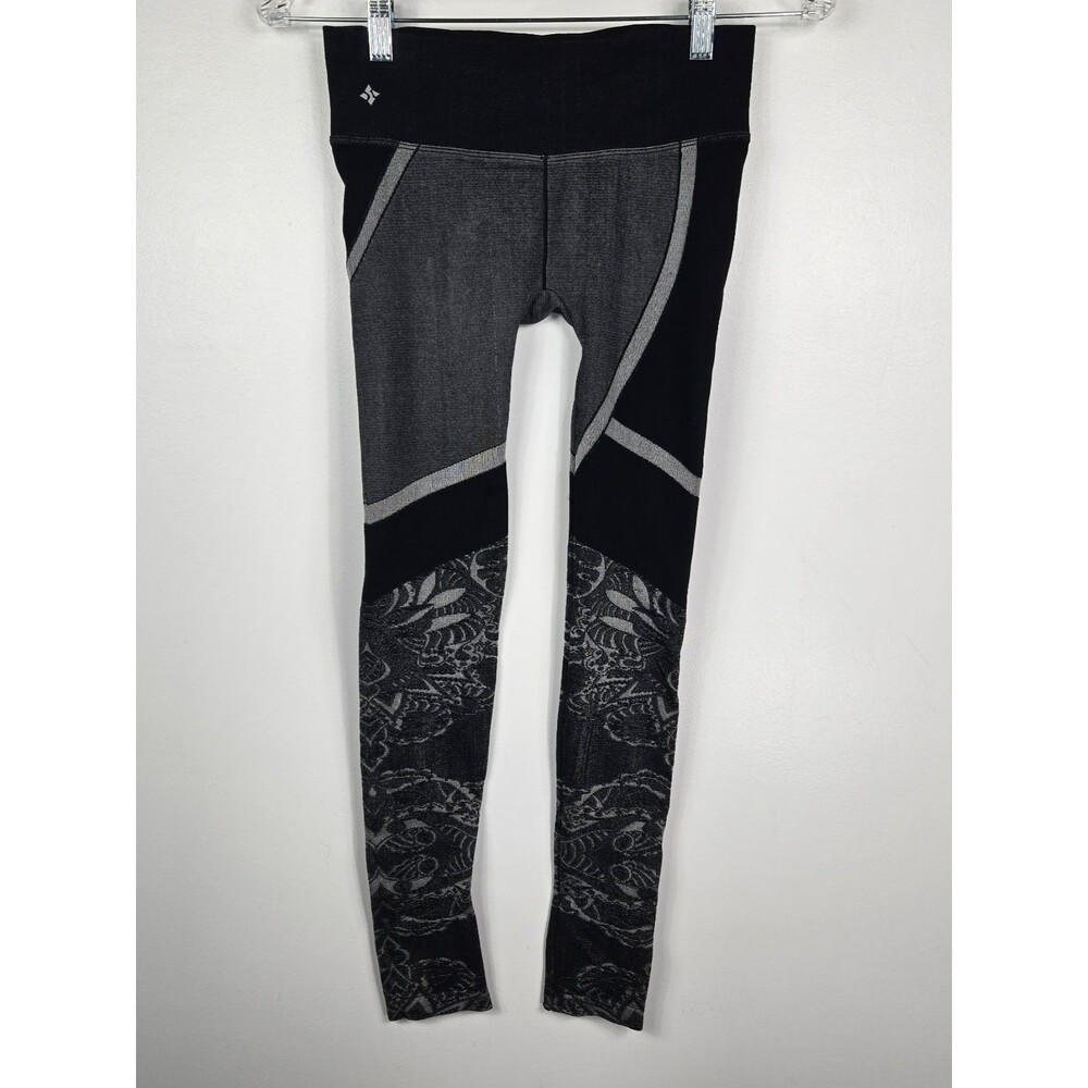 Nux Women's Size Small Black Gray Stripe Floral Leggings NWOT